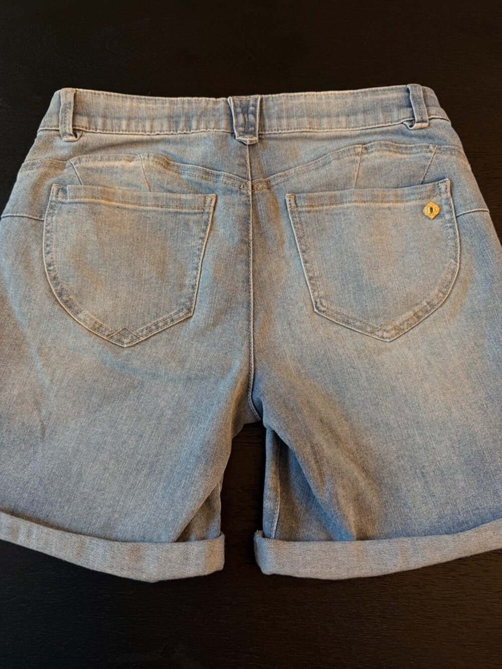 Democracy Absolution Mid Rise Rolled Cuff Denim Jean Shorts Light Wash 6 - Picture 2 of 6